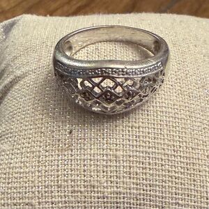 Elegant Sterling Silver Women's Ring